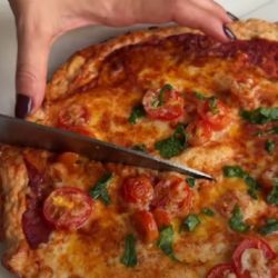 ¿Pizza de pollo?, tomá nota de esta receta viral