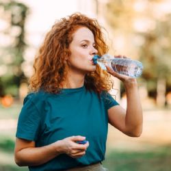 Cuántas veces se puede reutilizar una botella de plástico