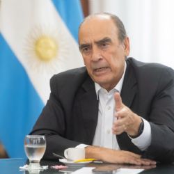 Enviaron al Congreso los proyectos sobre el uso del “dólar colchón”