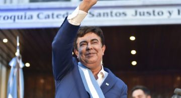 Kicillof quiere la reelección indefinida de los intendentes