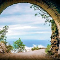 Si buscas un lugar sereno y con historia, este paisaje serrano es ideal