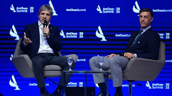 Caputo dijo que se vienen medidas sobre los "dólares de colchón"
