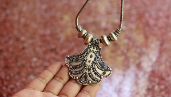 El secreto para dejar las joyas de plata relucientes