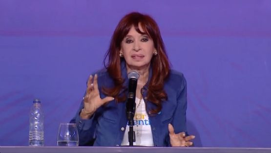 “¡Qué olor a default!”: el nuevo tuit de Cristina Kirchner contra el Gobierno