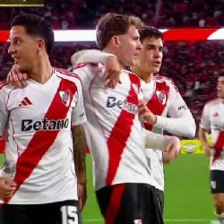River goleó y clasificó a octavos