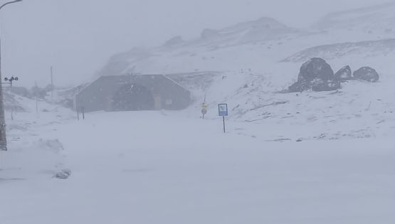 Por las nevadas, cerró el Paso Cristo Redentor