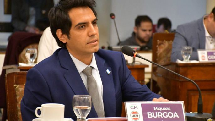 Fisura en el bloque de concejales radicales por Burgoa
