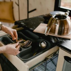 Vinagre: el truco para limpiar el acero inoxidable sin dejar rastros