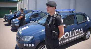 Seguridad sale a comprar autos de diferentes marcas para investigaciones