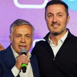 Se retomaron las conversaciones entre Cornejo y Petri