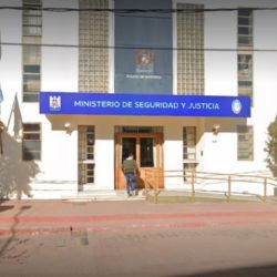 Condenaron al Estado por un policía abusador