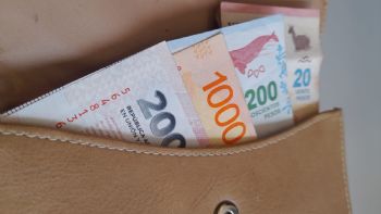 En mayo, el índice de salarios subió 2,2% y acumula un alza del 35,9% interanual