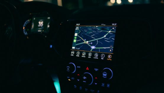 Se reglamentó el procedimiento para importar sin aranceles autos eléctricos