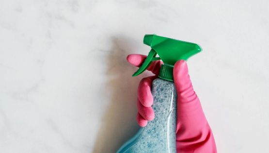 Vinagre y cloro: por qué no hay que mezclarlos jamás