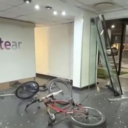 Kirchneristas hicieron destrozos en estudios de Canal 13 y TN