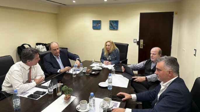Para competir con "Las Fuerzas del Cielo", sale a la cancha "La Carlos Menem"