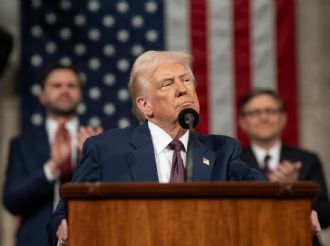 Donald Trump vuelve a amenazar a Irán: “Los vamos a golpear muy fuerte”