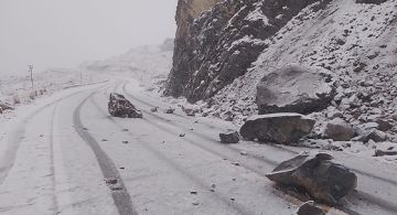 Hubo un derrumbe en la ruta 7 y hay tránsito habilitado solo hasta Uspallata 