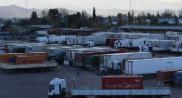 Más 600 los camiones ya esperan para pasar a Chile