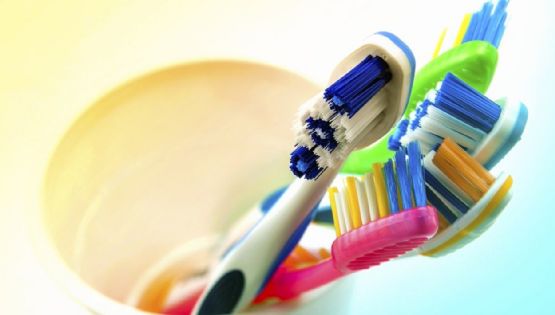 Cinco usos que le puedes dar a un cepillo de dientes viejo