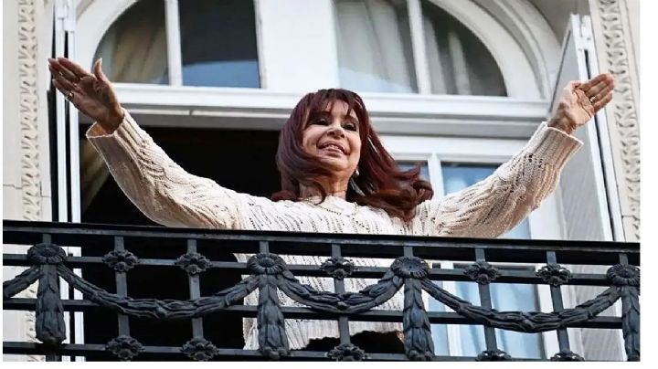 "Me gustó escucharlos cantar vamos a volver"