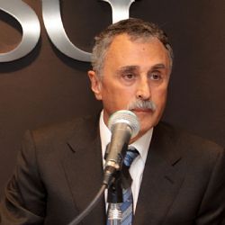 Investigan al ministro de salud por presunto intento de remover a autoridades del Garrahan