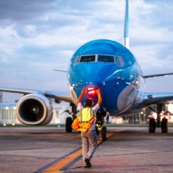 Pilotos paran el sábado y complican vacaciones de invierno