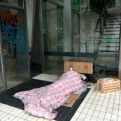 La Iglesia local criticó la falta de asistencia para gente de la calle, hay dos muertos por el frío