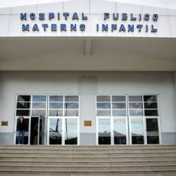 Salud: por cobrarle a extranjeros, en Salta cayó 97% la demanda