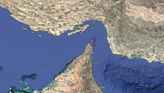 EEUU restablece el bloqueo en el estrecho de Ormuz y bombardea instalación iraní 