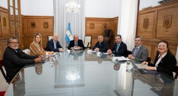 Cornejo viajó a Buenos Aires para la segunda reunión del Consejo de Mayo