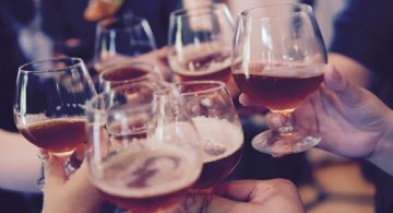 Una Asociación de Borrachos reclama por el aumento en el precio del alcohol