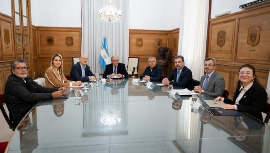 Cornejo viajó a Buenos Aires para la segunda reunión del Consejo de Mayo