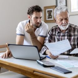 Según los bancos, subió la morosidad de familias y empresas