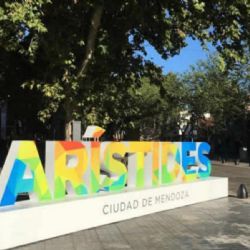 Iba en rollers por la Arístides y la atropellaron