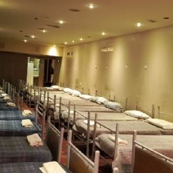 Tras la muerte de dos personas por el frío, abren refugio en Capital