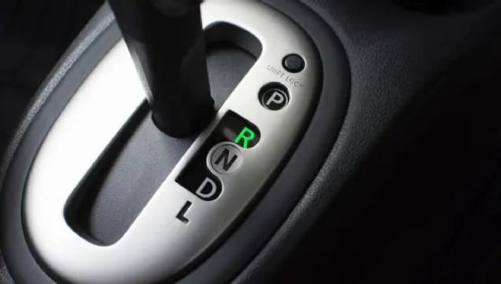 Qué es el significado de la letra L en la caja automática