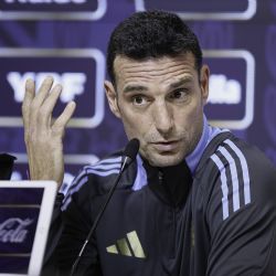 Scaloni: “Todavía no tenemos decidido si Messi va a jugar de arranque”