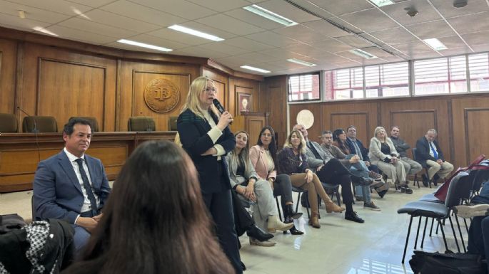 ¿Bozal legal o censura? el debate que abre el caso de Hebe Casado