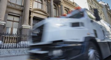 Bancos anuncian un beneficio para transferencias de dólares desde el exterior