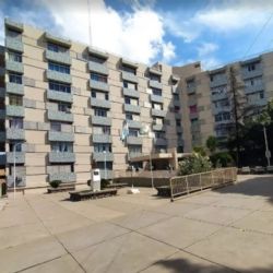 Dos niños están graves tras caer en una pileta