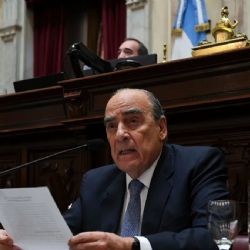 Tras los insultos, Francos no irá al Senado