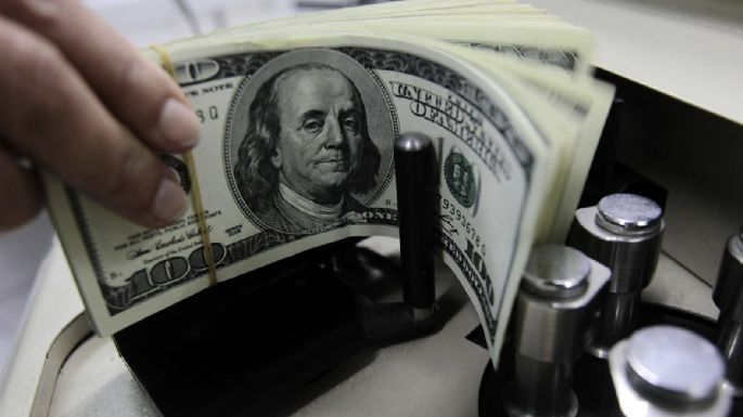 El dólar oficial superó los $1.300 en bancos