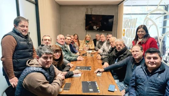 Sin el PRO ni el PD, reflotan La Unión Mendocina
