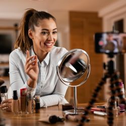 Influencers y “productos mágicos”: el riesgo oculto de la desinformación