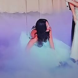 Una participante de Miss Universo tuvo un accidente en vivo y suspendieron el concurso 