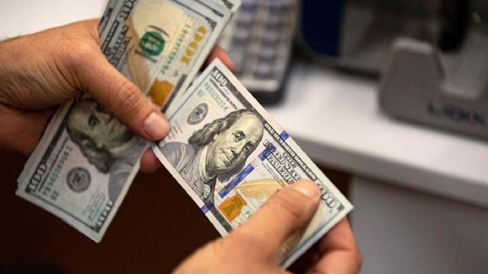 El blue sigue subiendo, superó los $ 1.300
