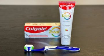 Argentina prohibió la venta de una popular pasta de dientes