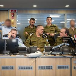 A pesar de las críticas, Israel dice que busca una victoria "total"