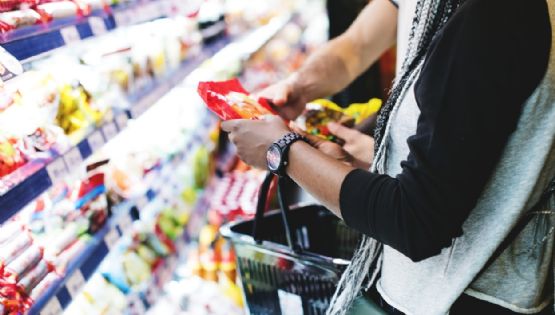 Supermercados: hay menos empleados y ventas, pero mejoran los salarios